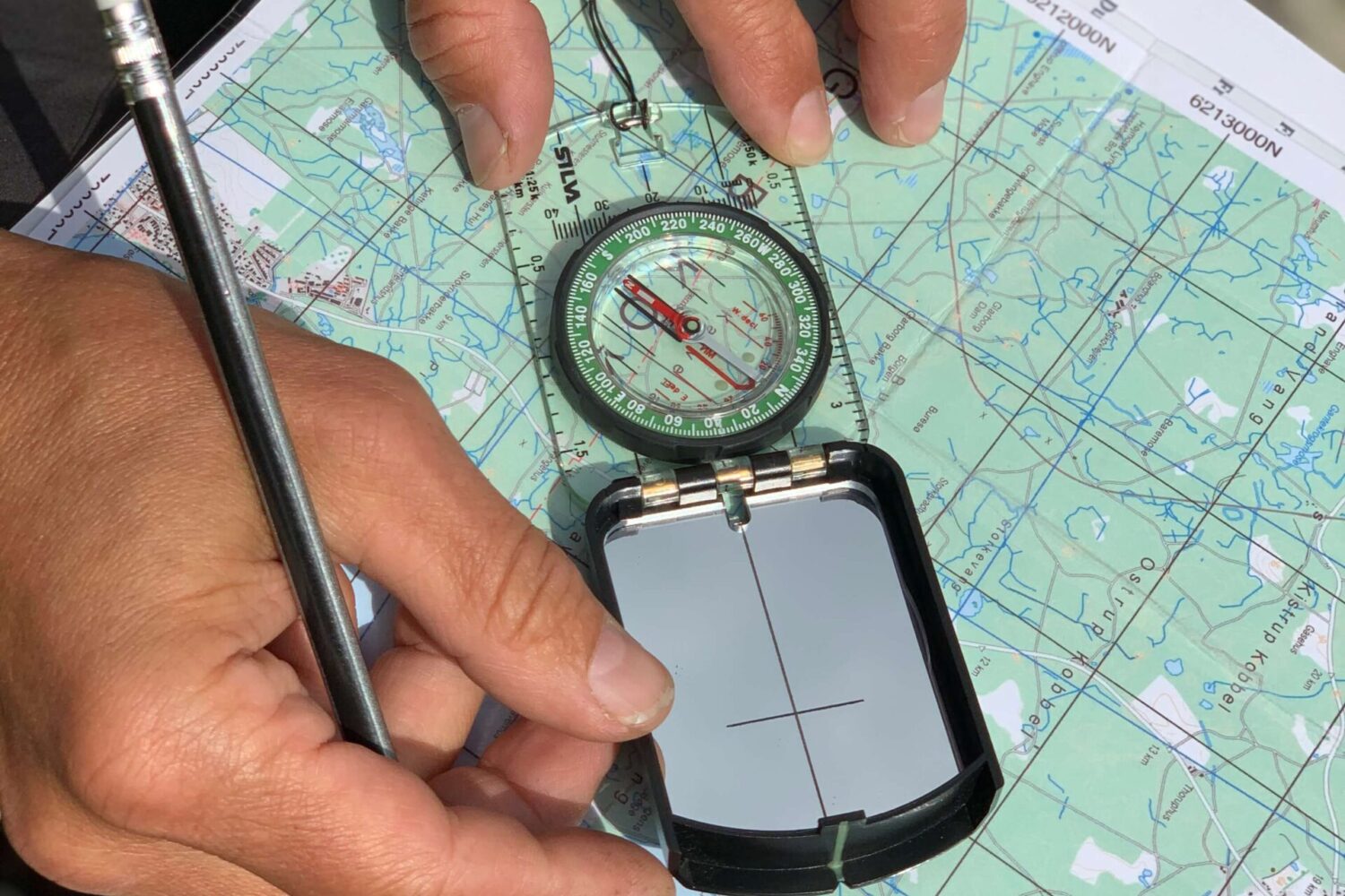 Kort og kompas kursus Pejling med kompas All-Out 🧭